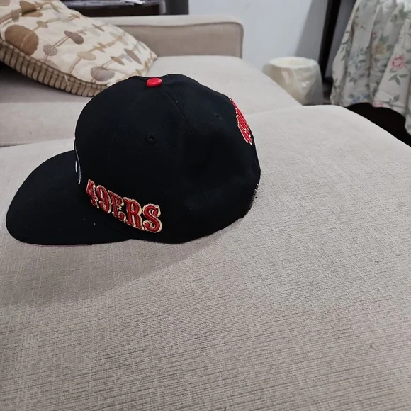 Pro Standard San Francisco 49ers Hat. One size fits most. Worn Once. - Picture 4 of 6